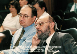 Prof. Emérito Dr. Jorge Gamarra junto al Dr. Hugo Lucas