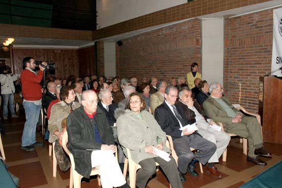 Vista parcial de público asistente.