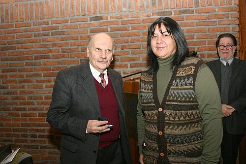 El Dr. Homero Bagnulo Saccomandi recibe su Distinción Sindical de la Dra. Graciela Fernández Fortete
