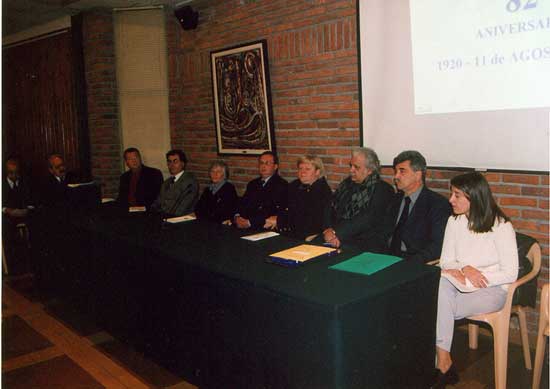 Mesa que presidió el Acto