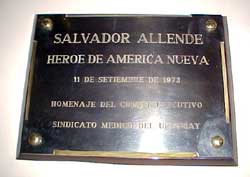 Salvador Allende - Placa de Homenaje en la Sede del SMU