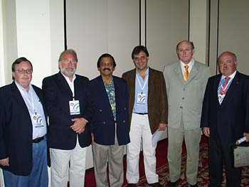 Delegación uruguaya junto a otros integrantes del FIEM