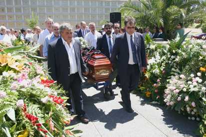 Autoridades del SMU y el CASMU acompañan los restos mortales del Dr. Barrett Díaz Pose