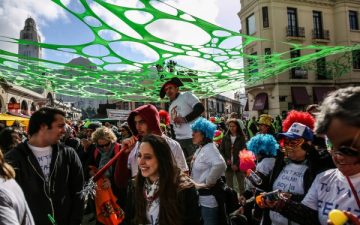 La nueva generación de médicas y médicos festejó en el Mercado del Puerto.