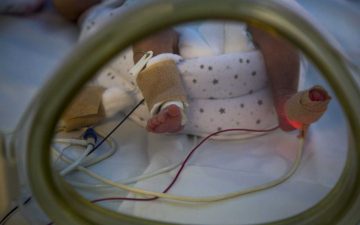 Prematurez: el 9% de los niños que nacen anualmente en Uruguay lo hacen antes de las 37 semanas de gestación.