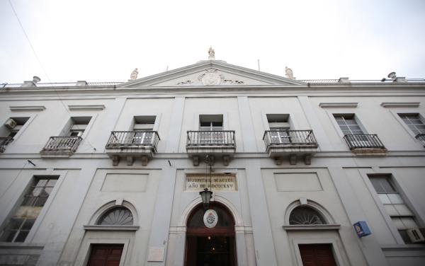 Semana Médica del Hospital Maciel. Becas para socios en cursos de actualización para graduados.