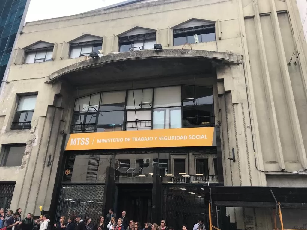 Empresas de Montevideo continúan boicot a la negociación colectiva.