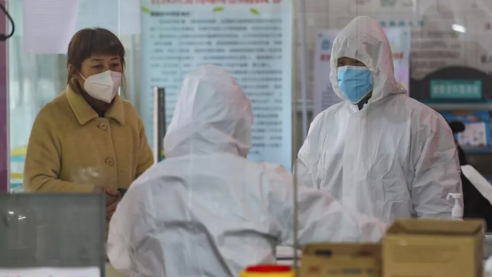 El nuevo coronavirus: cuáles son sus características, cómo se expande y las precauciones a tener en cuenta por el personal de salud.