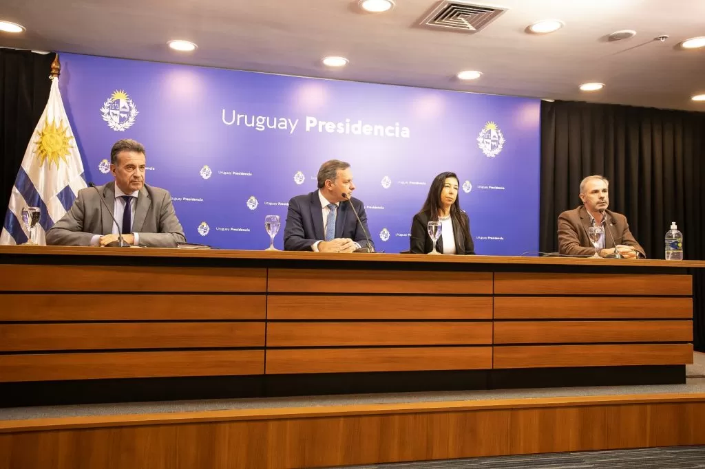 La realización de test diagnósticos de COVID-19 será la adecuada de acuerdo al numero de casos sospechosos en Urguay.
