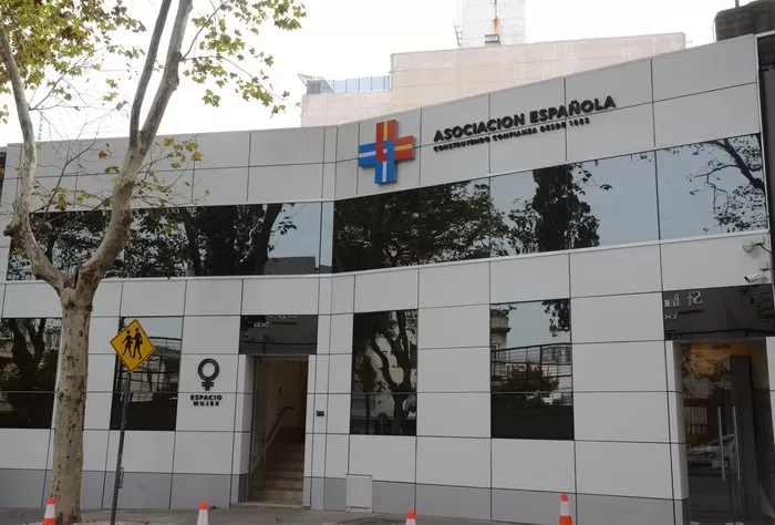 Diferentes Núcleos de Base expresan su solidaridad con trabajadores de la Asociación Española.