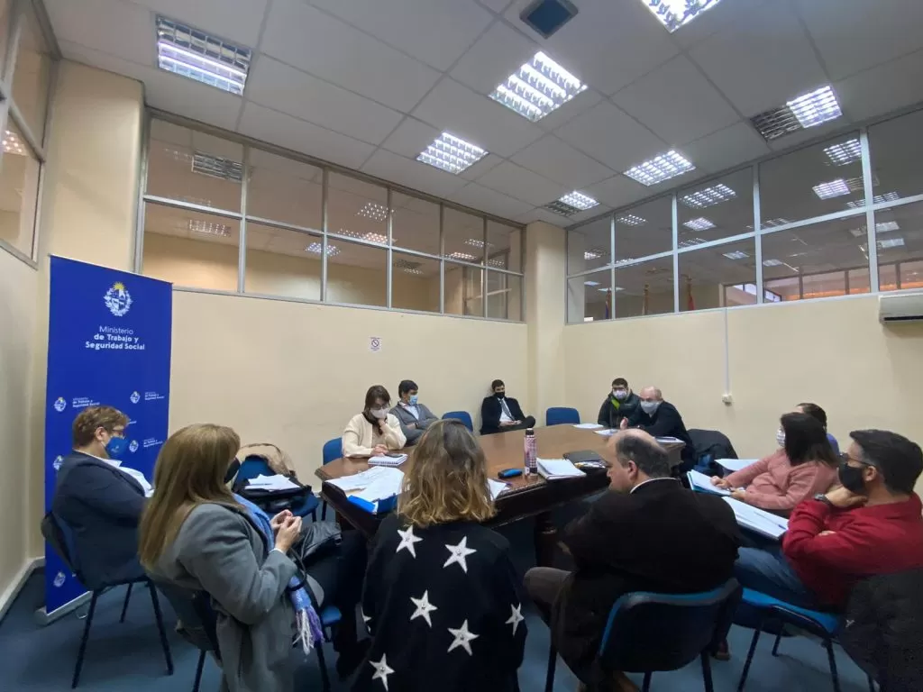 Preconflicto en puerta ante la falta de avances en la negociación por salario y presupuesto