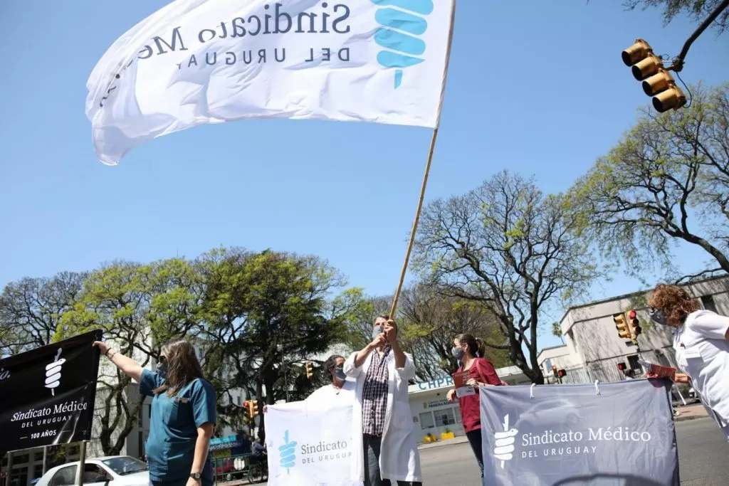 Ante falta de avances en Consejo de Salarios, SMU y FEMI inician hoy un paro médico nacional