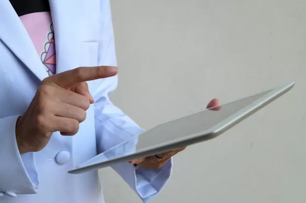 Reflexiones y Comentarios Bioéticos sobre la Telemedicina, trabajo de la Dra.Yubarandt Bespali.