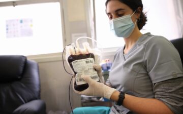 Más de mil estudiantes de medicina se sumaron a jornada de donación de sangre del Hospital de Clínicas.