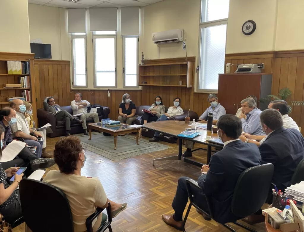 Médicos presentaron en Consejo de Salarios su propuesta para la negociación de los puestos de trabajo de la ex Casa de Galicia