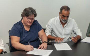 SMU y ASSE firman acuerdos para mejorar las condiciones de atención pediátrica