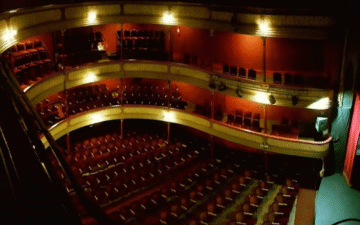 SUMART presenta la obra de comedia musical “El médico despalotado”