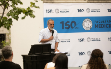 El SMU acompañó el egreso de nuevos médicos y médicas en el 150.º aniversario de la Facultad de Medicina