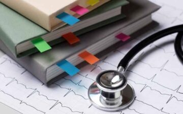 Bonificación: Curso de Derecho Médico en la Universidad CLAEH